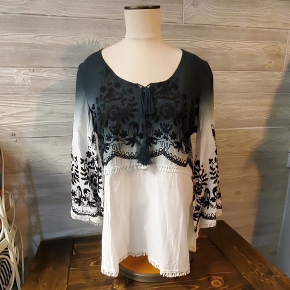 Monoreno Tops - Monoreno Tunic